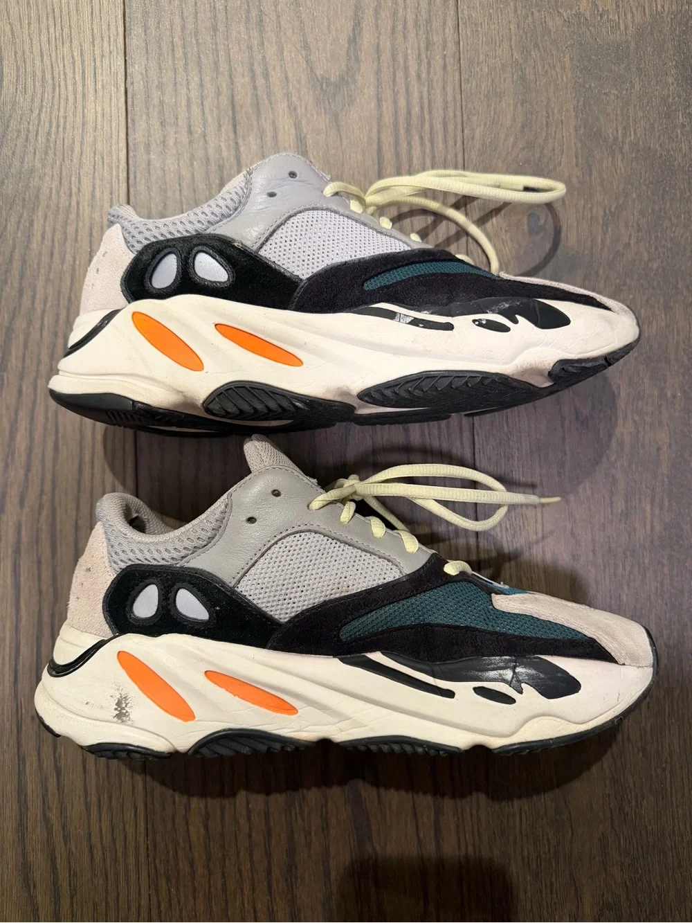 Yeezy men’s women’s